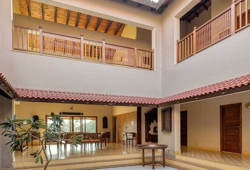 ホテル The Kutchh Courtyard