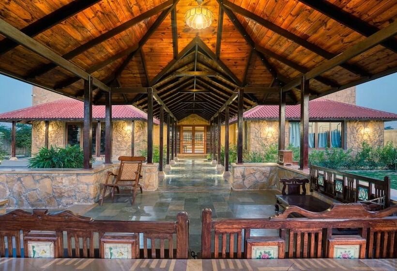 ホテル The Kutchh Courtyard