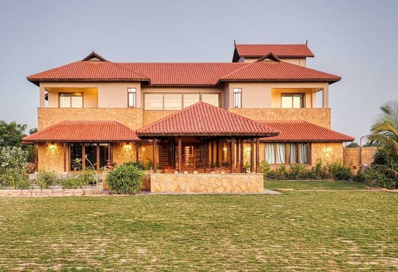 ホテル The Kutchh Courtyard