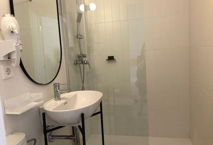 Отель The Mohouse Boutique Room