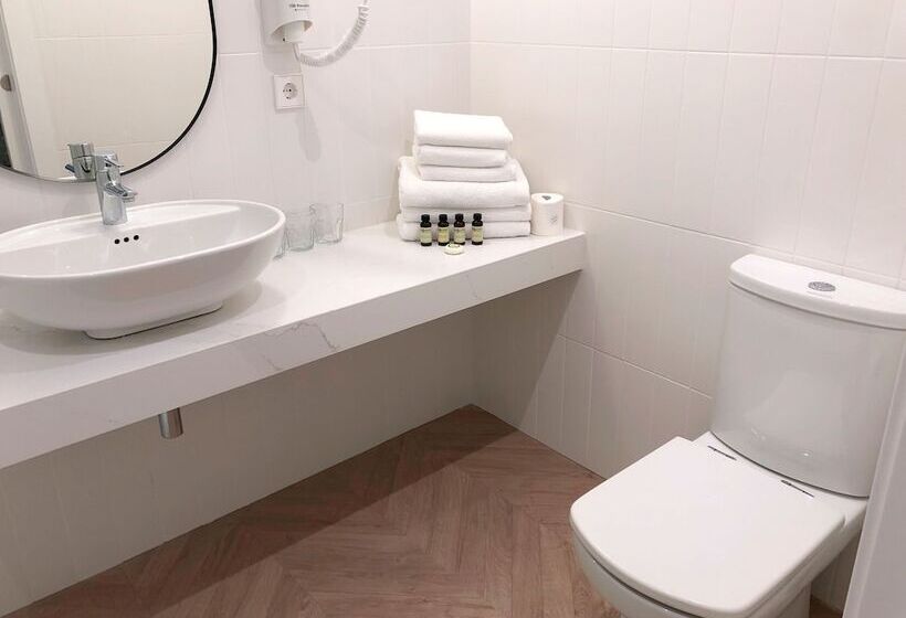 Отель The Mohouse Boutique Room