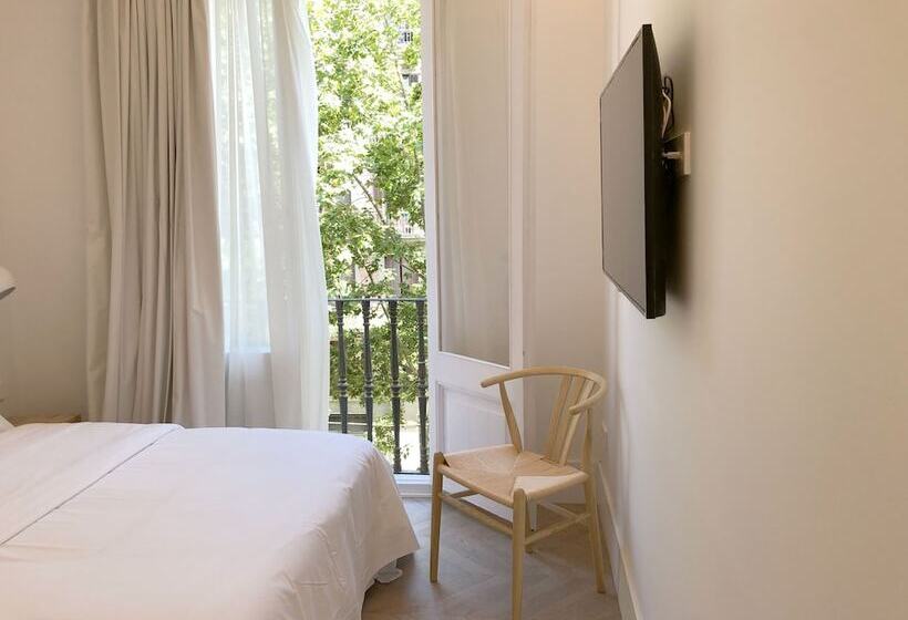 Отель The Mohouse Boutique Room