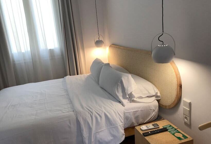 Отель The Mohouse Boutique Room