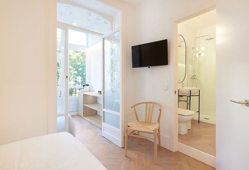 Отель The Mohouse Boutique Room