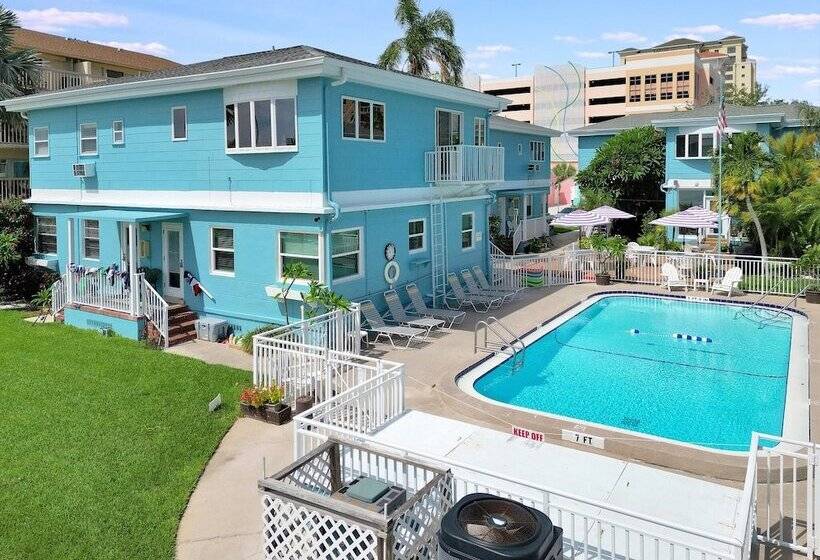 فندق The Seashell Suites