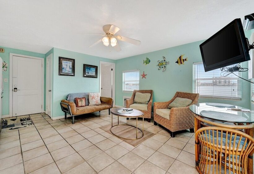 فندق The Seashell Suites