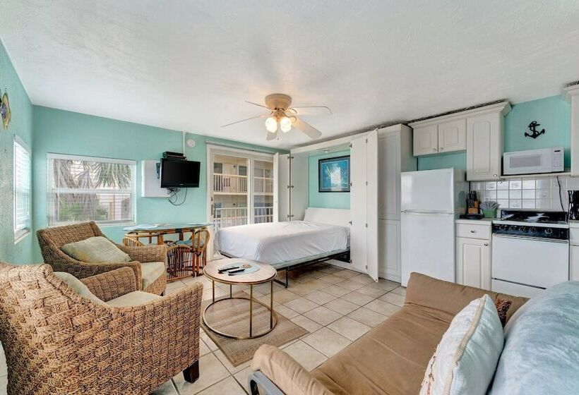 فندق The Seashell Suites