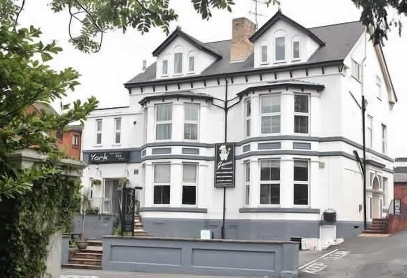 בית מלון כפרי The York