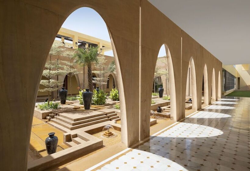 ホテル Time Square Resort & Spa, Bhuj