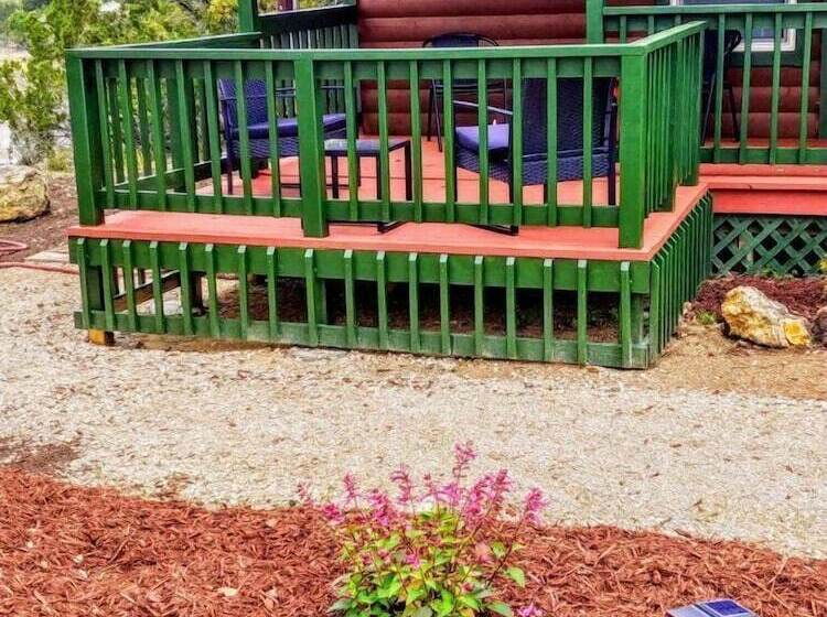 ホテル Top Of The Hill Rv Resort & Cabins