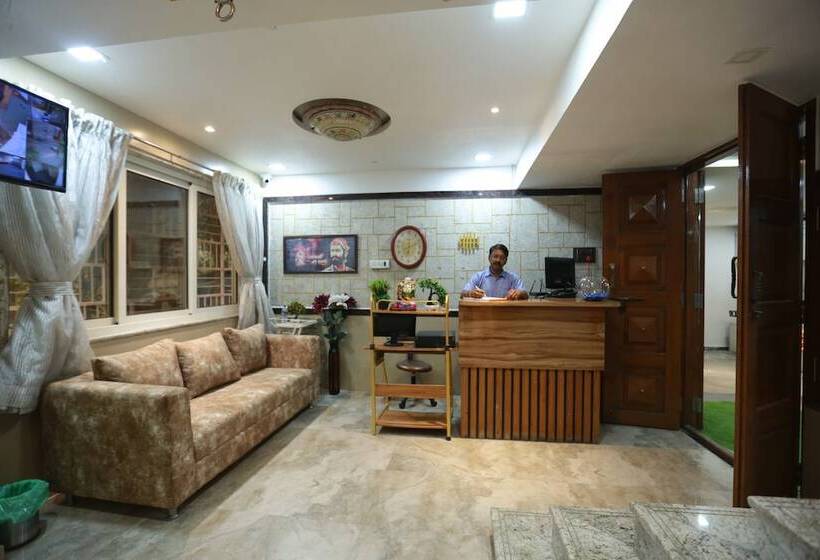 酒店 Villa Residency Navi Mumbai