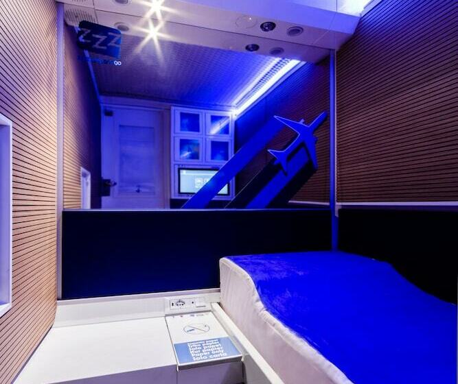 Hotel Zzzleepandgo Venice Airport