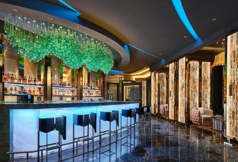 J Hotel, Shanghai Tower   Above All Else, Overlooking The Bund