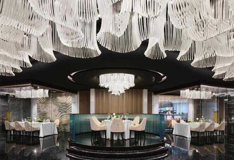 J Hotel, Shanghai Tower   Above All Else, Overlooking The Bund