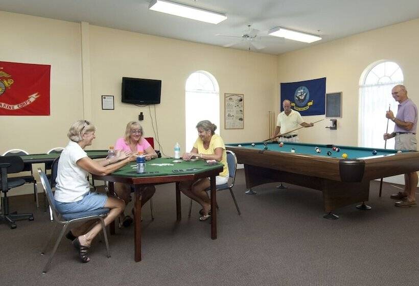 Majestic Oaks Rv Resort