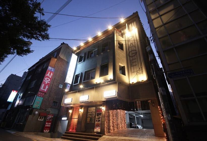 모텔 Busan Sajik Page