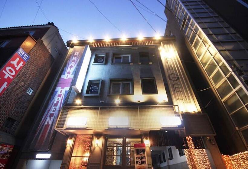 모텔 Busan Sajik Page