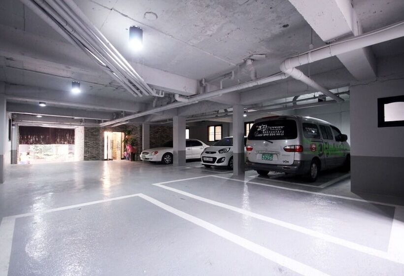 모텔 Busan Sajik Page