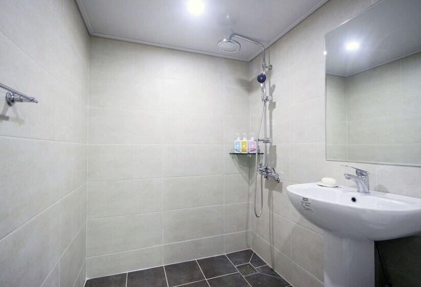 모텔 Busan Sajik Page