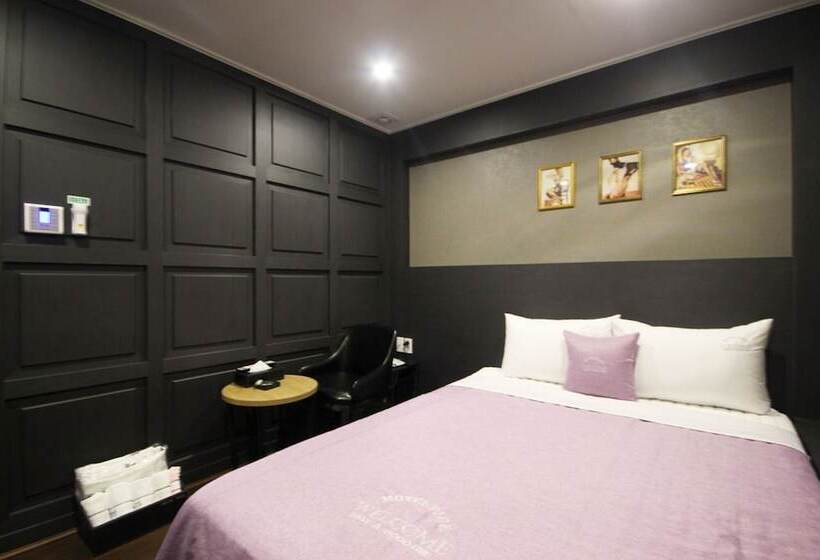 모텔 Busan Sajik Page