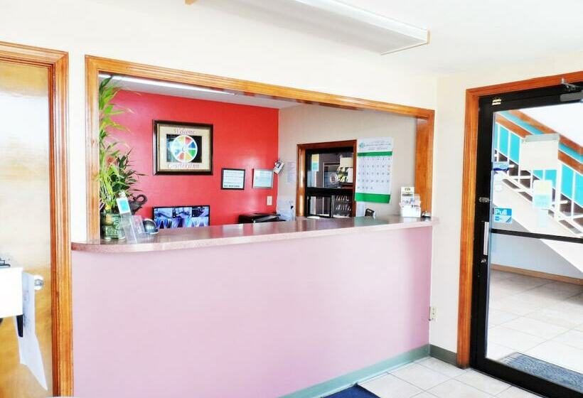 فندق على الطريق Courtesy Inn