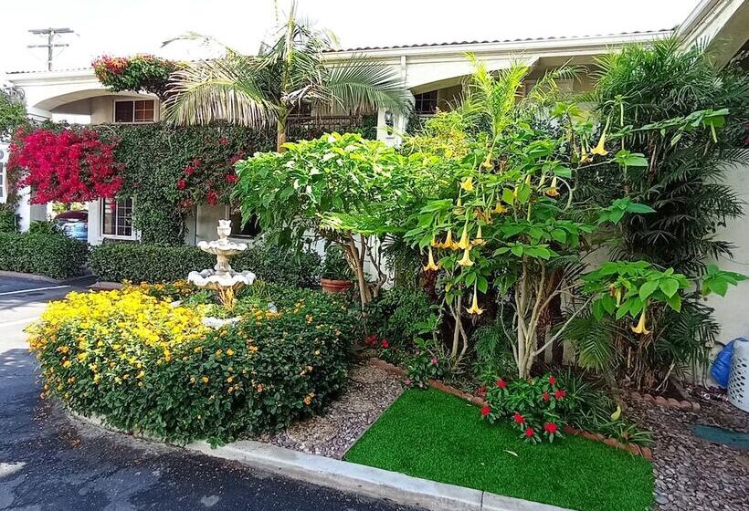 Мотель Dynasty Suites Santa Fe Springs