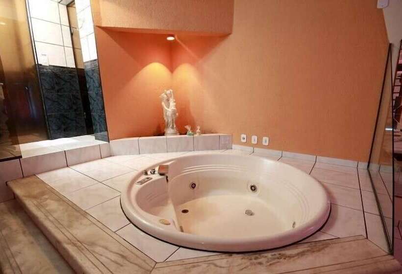 Motel Xanadú   Adults Only