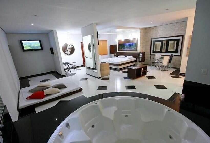 Motel Xanadú   Adults Only