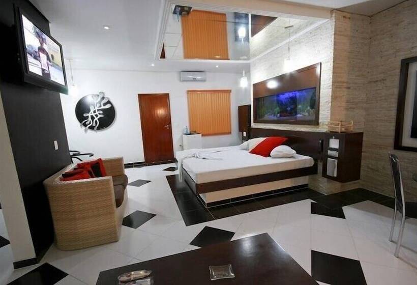 Motel Xanadú   Adults Only