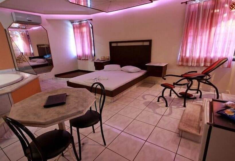 Motel Xanadú   Adults Only