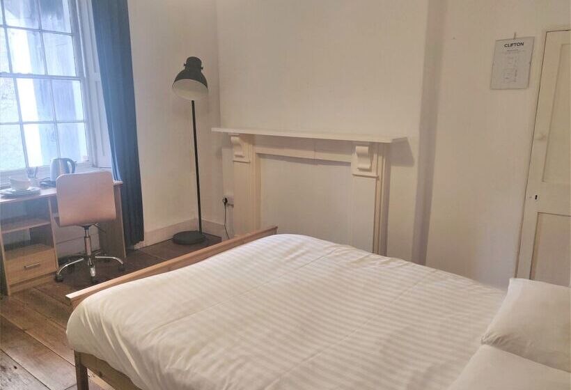 펜션 Westbourne Place Townhouse By Clifton Short Lets