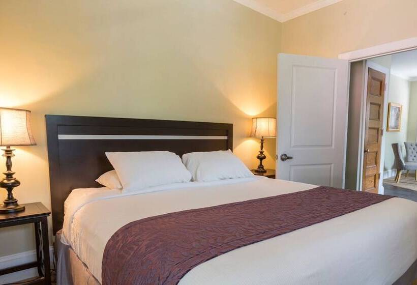 Пансион 7 On Strath