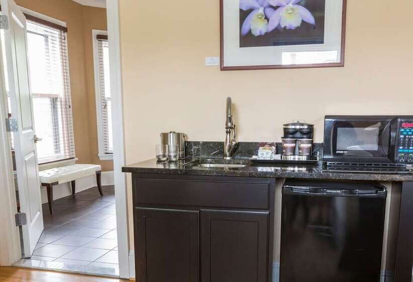 پانسیون 7 On Strath