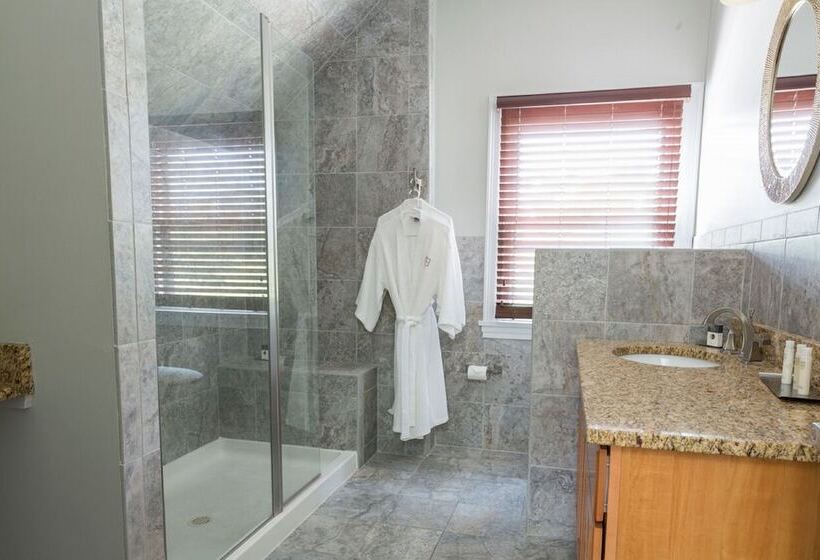 Пансион 7 On Strath