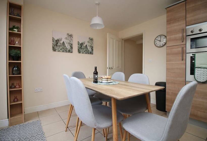 펜션 Alicia S Way By Tŷ Sa