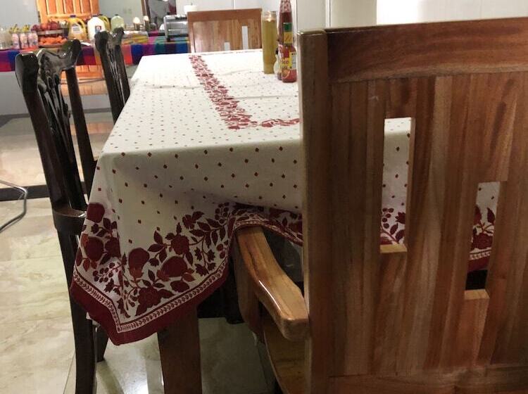 بنسيون Casa Hotel La Casa Vieja