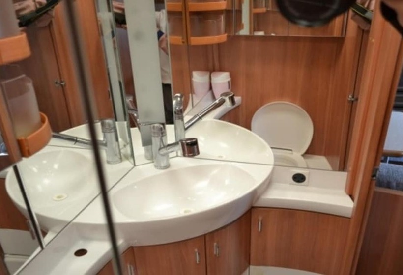 بنسيون Daebudo Caravan Land