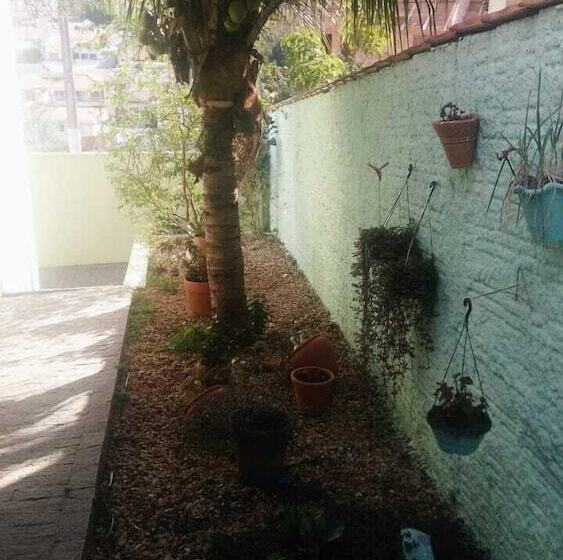 ペンション Doce Lar Residencia