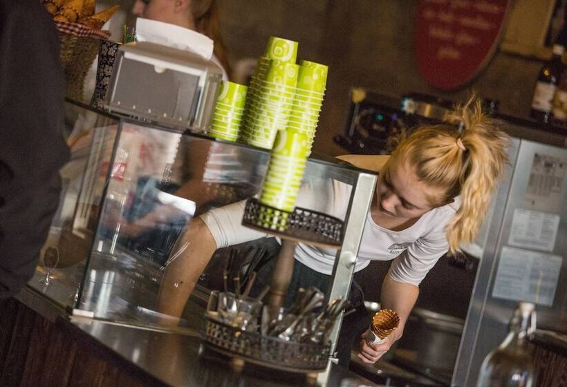 پانسیون Farmhotel Efstidalur