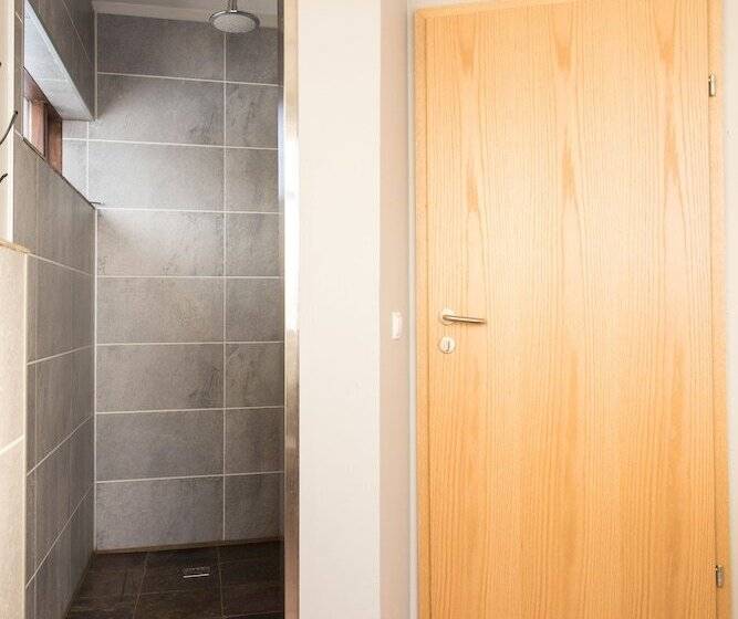 پانسیون Farmhotel Efstidalur