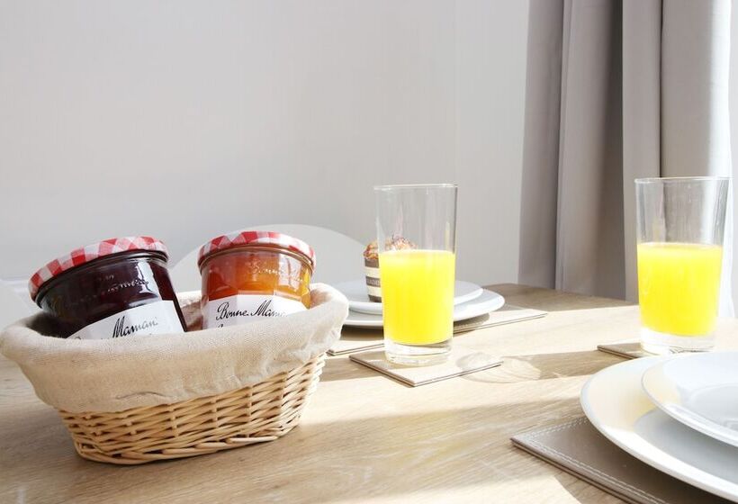 Пансион Gwent House By Tŷ Sa