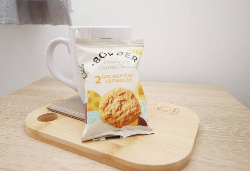 Пансион Gwent House By Tŷ Sa