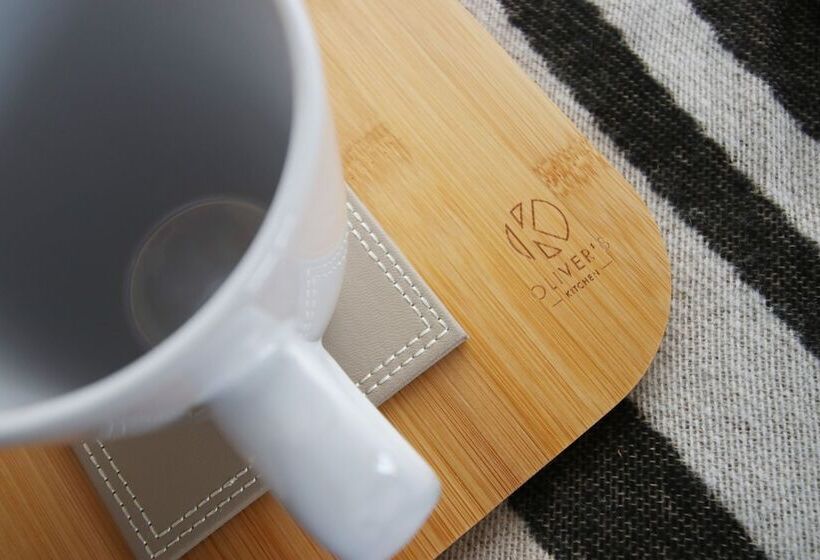 Пансион Gwent House By Tŷ Sa