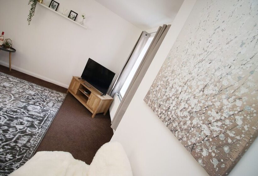 Пансион Gwent House By Tŷ Sa