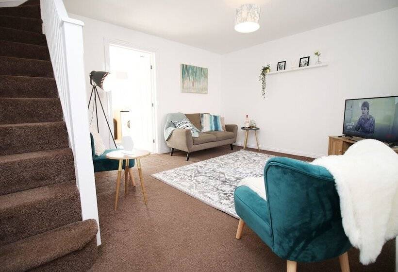 Пансион Gwent House By Tŷ Sa