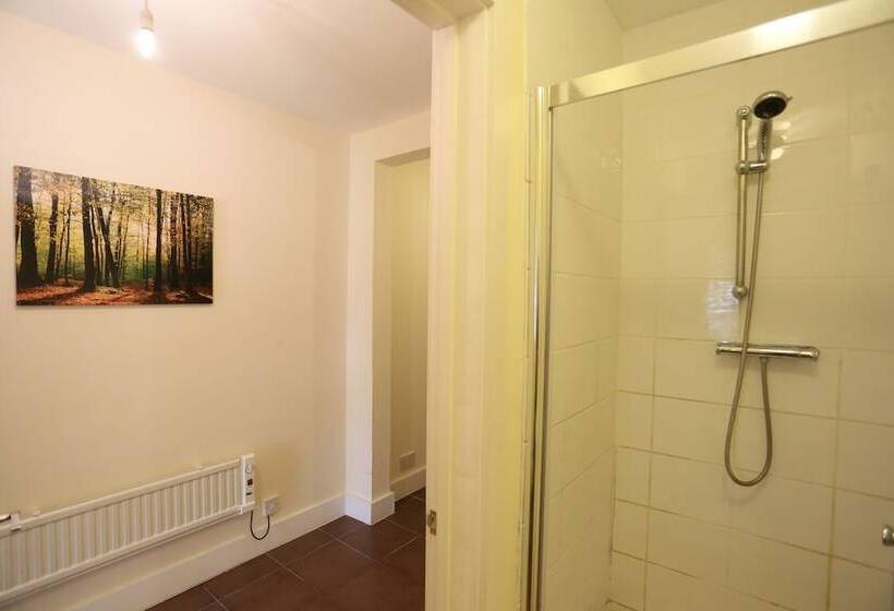 פנסיון Sitara House