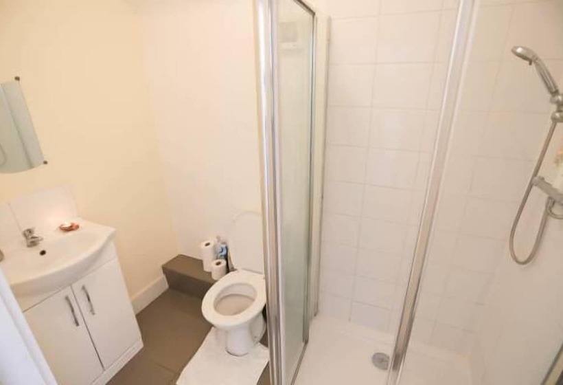 פנסיון Sitara House