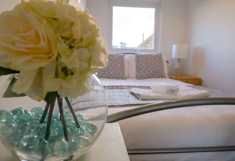 펜션 Spacious 5 Bed House, Perfect For Groups, Great Location