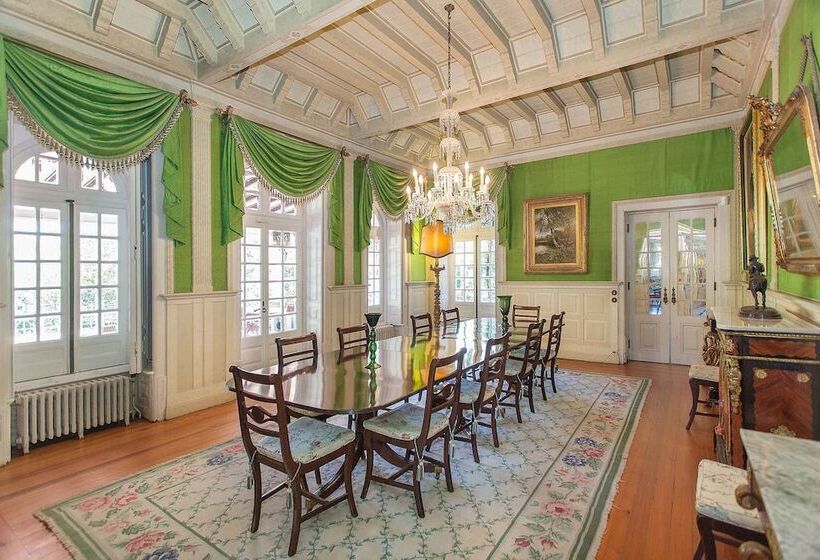 پانسیون The Romantic Suites & Garden Guest House   Adults Only