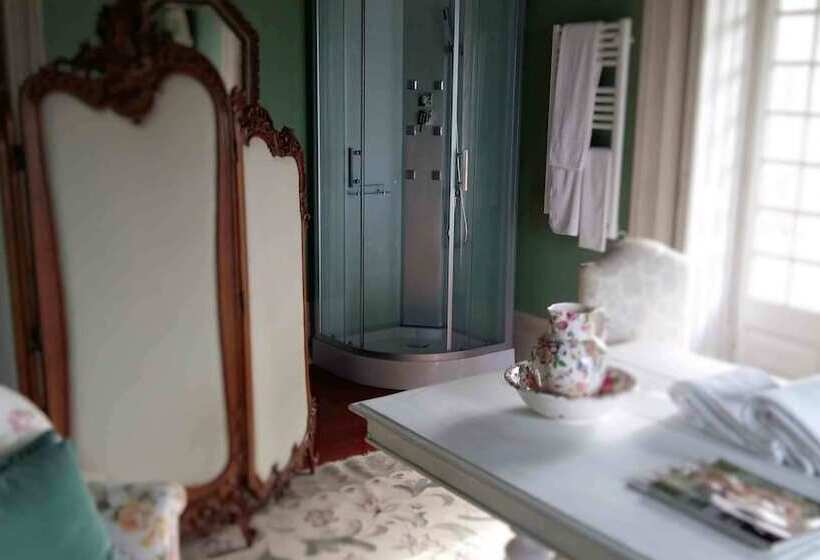 پانسیون The Romantic Suites & Garden Guest House   Adults Only